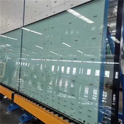 Як флоат-скло представлено в Low-E скла?